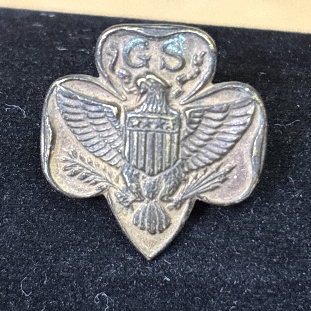 Vintage Girl Scouts USA Traditional Membership Eagle Trefoil Pin GSUSA